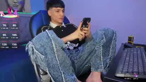 Sam online show from July 31, 3:02 pm