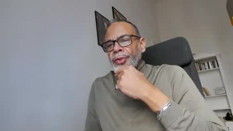 Sam online show from March 17, 4:12 pm