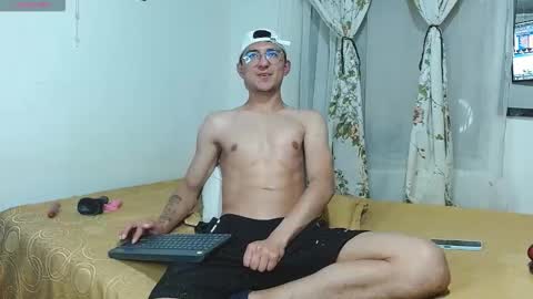 Snapshot of samfox_ chatting on September 19, 6:17 am SAM online show from September 19, 6:17 am