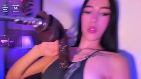 Sami and Lee online show from July 1, 8:17 pm
