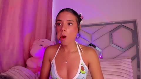 samirose_ online show from July 16, 10:33 pm