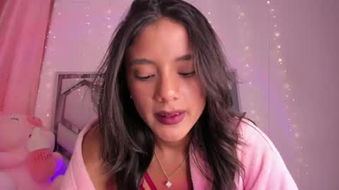 samirose_ online show from August 3, 9:43 pm