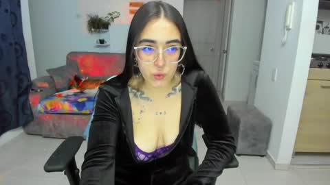 SARA online show from May 2, 2:17 am