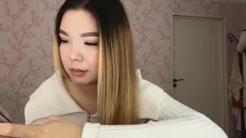 Elina online show from March 13, 10:40 am