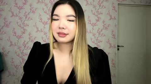 Elina online show from March 19, 9:59 am