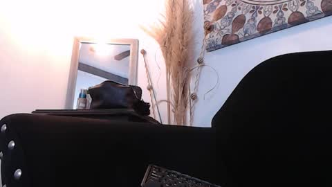 Sammy  online show from February 7, 7:22 am