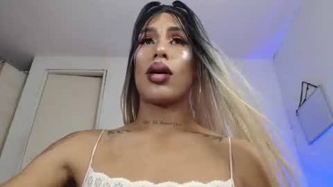 Snapshot of sammy_exotic chatting on December 23, 3:29 am sammy_exotic online show from December 23, 3:29 am