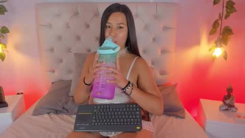 Samantha online show from March 12, 5:44 am