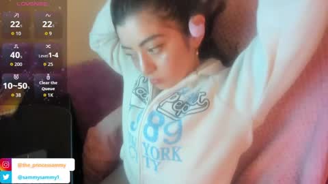  online show from April 25, 8:27 am
