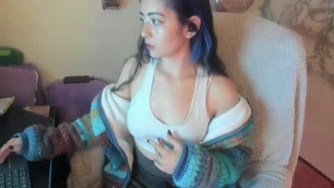   online show from December 3, 5:52 am