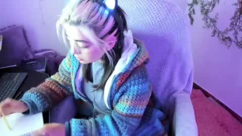   online show from January 11, 8:43 pm