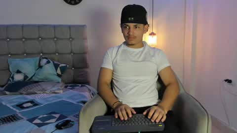 samxx_muscle online show from September 24, 2:13 pm