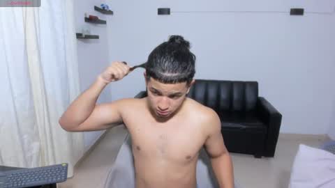 samxx_muscle online show from June 10, 12:48 pm