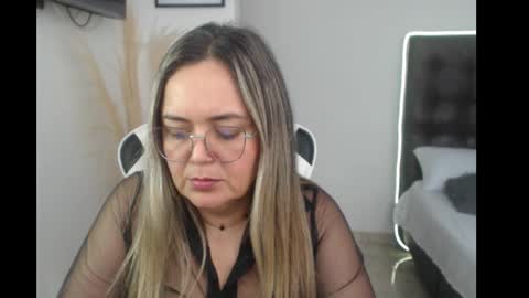 Snapshot of samy_vsn chatting on October 5, 8:05 pm samy_vsn online show from October 5, 8:05 pm