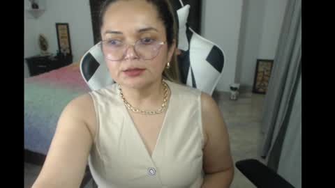Snapshot of samy_vsn chatting on February 23, 12:08 am samy_vsn online show from February 23, 12:08 am
