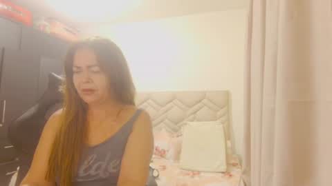 Sanddi  online show from July 11, 2:38 am