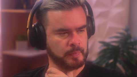 Sanders online show from January 10, 6:46 pm