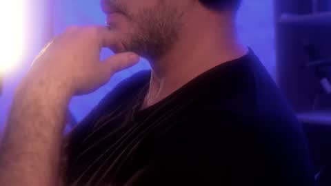 Sanders online show from November 8, 2:47 am