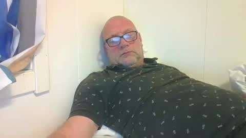 sandnesrune523 online show from January 18, 10:57 am