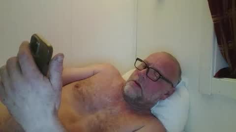 sandnesrune523 online show from February 15, 12:37 pm