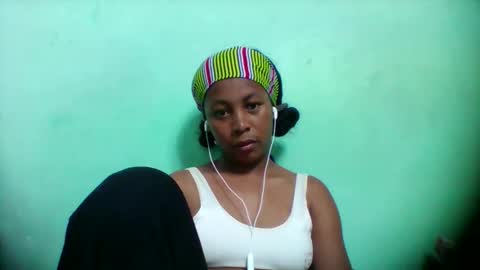 sandra1253099 online show from December 1, 7:23 pm