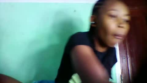 sandra1253099 online show from April 25, 6:04 am