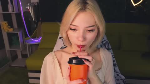 Sandy  online show from January 11, 1:16 am