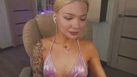 Sandy  online show from July 13, 2:48 am