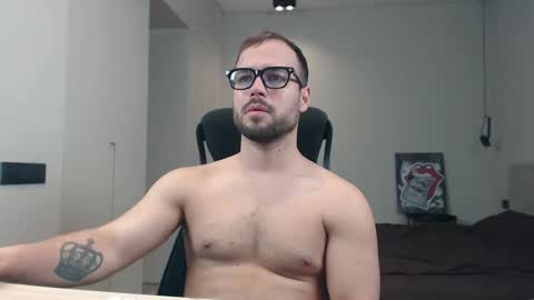 DeAlex online show from April 26, 1:42 pm