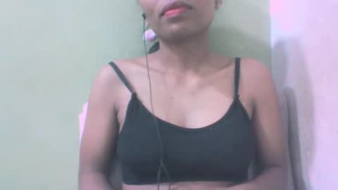 sandy735579 online show from April 28, 3:33 am