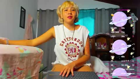 sandy_straw online show from January 12, 2:57 pm