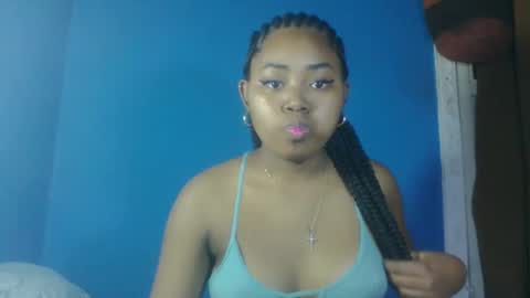 saniazzhh online show from March 17, 3:50 pm