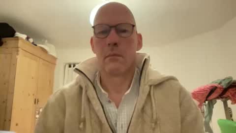 santaclausonice online show from December 14, 7:36 am