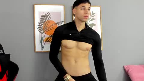 Maximo Santana online show from June 19, 2:01 pm