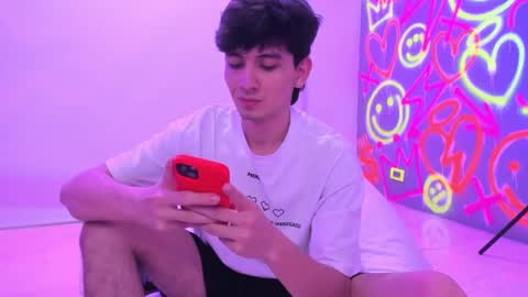 santi online show from December 13, 11:06 pm