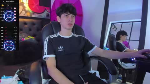 santi online show from January 8, 4:22 pm