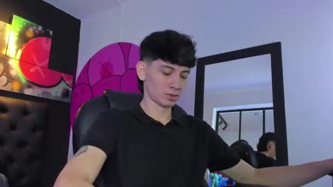 santi online show from February 12, 2:21 pm