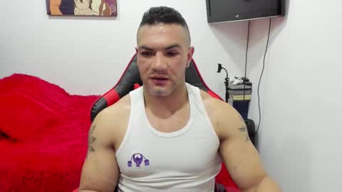 Snapshot of santi_pastori chatting on October 2, 6:39 pm santi_pastori online show from October 2, 6:39 pm