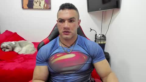 Snapshot of santi_pastori chatting on October 14, 6:33 pm santi_pastori online show from October 14, 6:33 pm