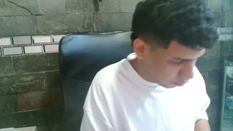 santi online show from November 6, 11:08 pm