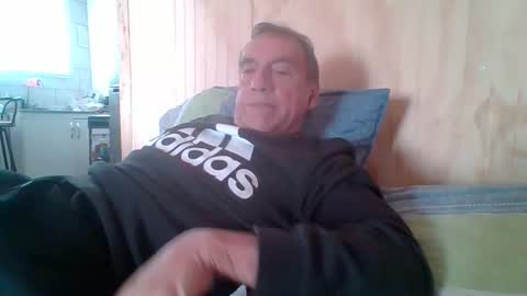 santiago_n online show from May 8, 3:50 pm