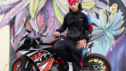 Santi Reyes online show from February 3, 4:10 am