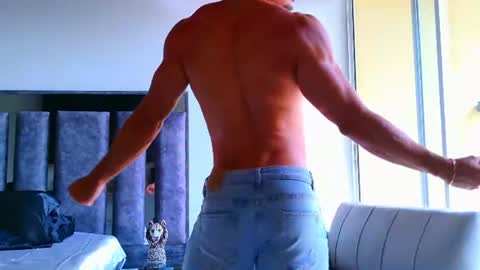 Santiago Seans online show from June 23, 2:23 pm