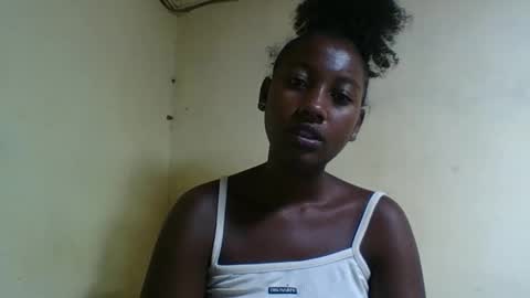 santiola online show from March 8, 4:49 am