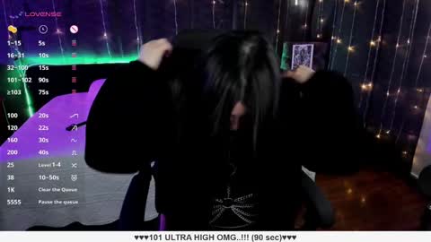 Snapshot of santos_liah chatting on March 11, 5:24 pm Liah Santos online show from March 11, 5:24 pm