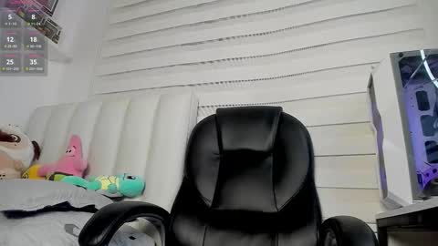 Mr. Santiago online show from November 22, 2:04 pm