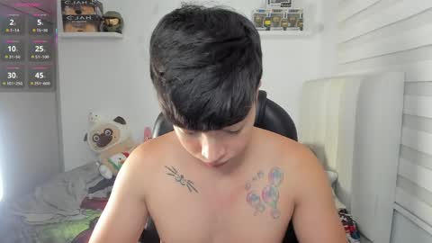 Mr. Santiago online show from April 23, 1:46 pm