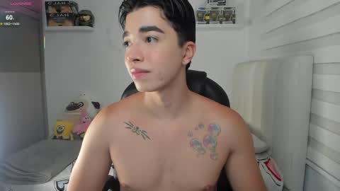 Mr. Santiago online show from May 1, 6:57 pm