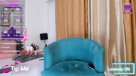 Santiago Carrington online show from February 8, 11:24 pm