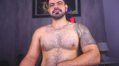 santiago online show from May 12, 9:40 am